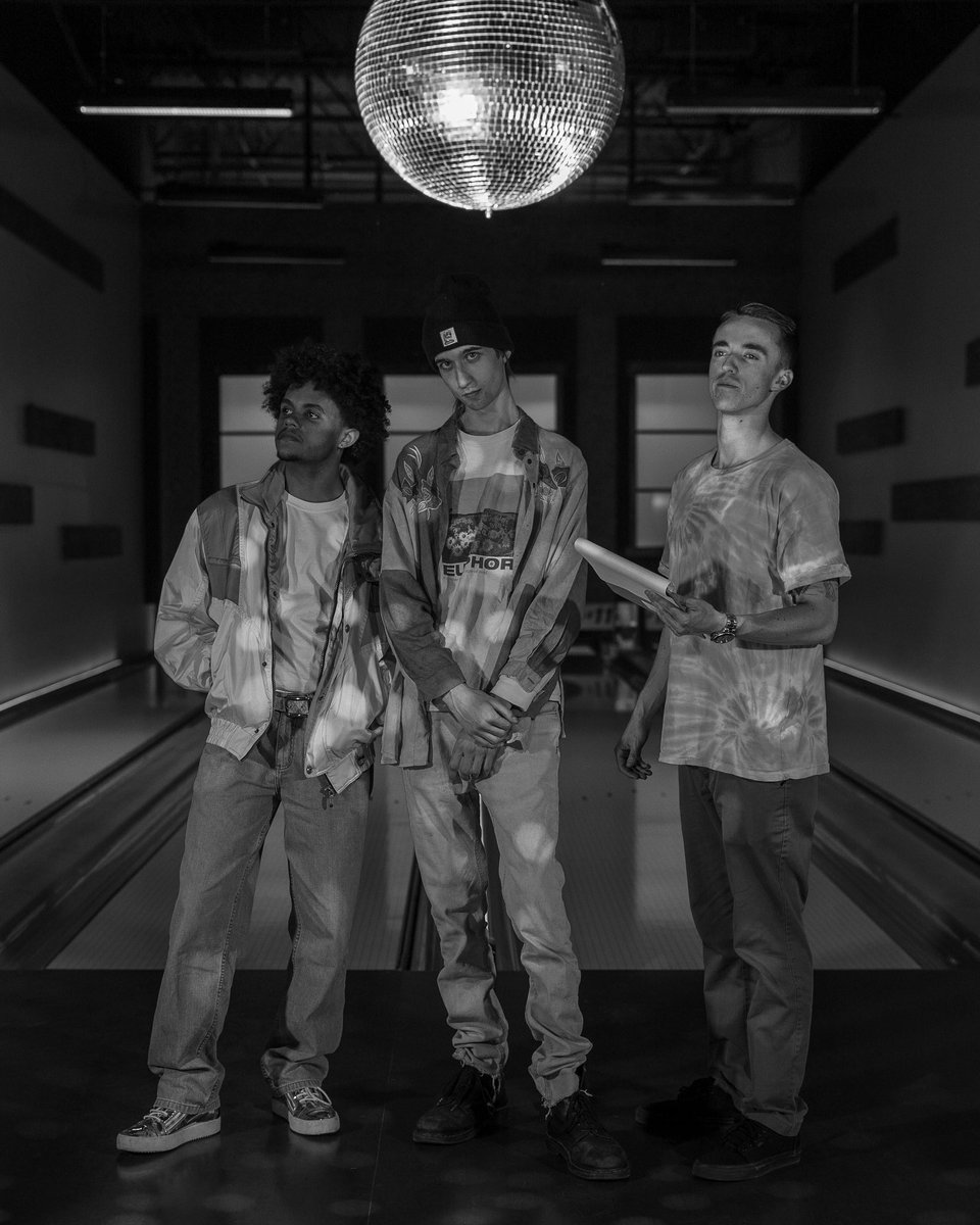 lovesadkid's tweet photo. I HAVE A MUSIC VIDEO DROPPING TONIGHT AHHH https://t.co/CkMiA4DY8r