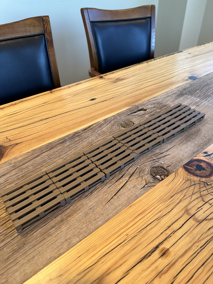 These 3D printed pallet coasters from @pixelmandan are a perfect accessory for the farm office. #azgrown