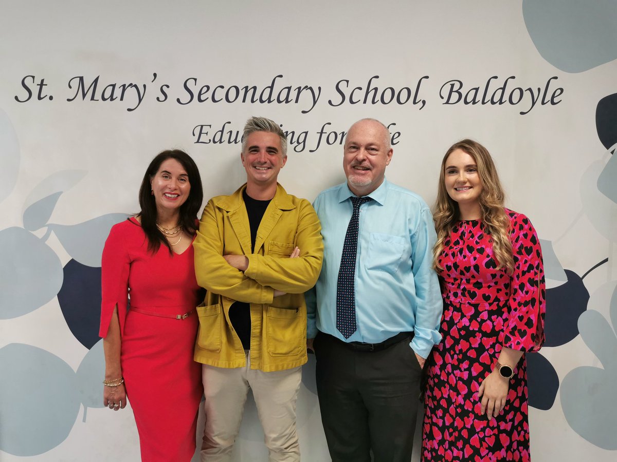 The official photo 😎😎😎😎 With @DonalSkehan St. Mary's Secondary School, Baldoyle