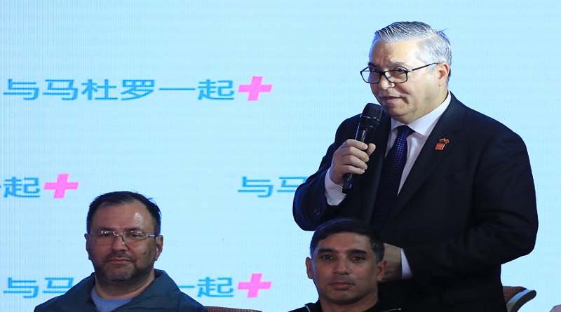 Embajador Yoffreda: Con China trazamos el desarrollo de la nación

#ConMaduroMásAmistad

vtv.gob.ve/giuseppe-yoffr…