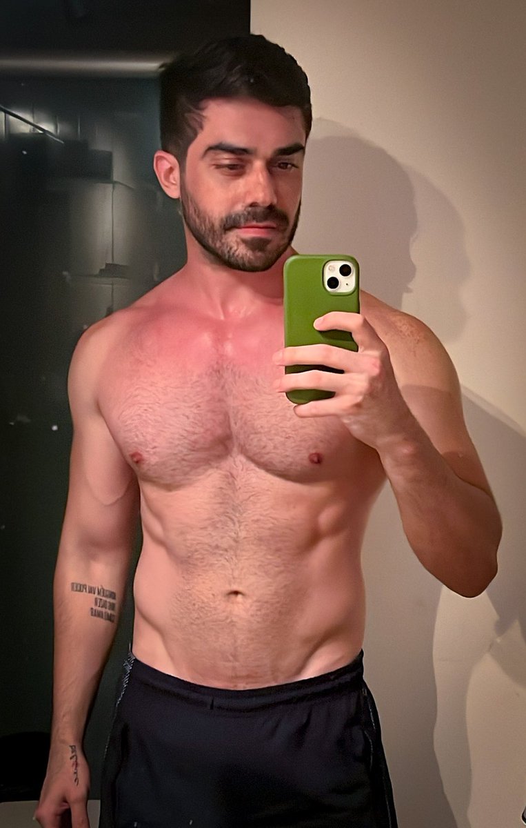leogurjao's tweet photo. a biscoitagen que não vai pro outro site e vem pra cá 🥹 https://t.co/JwJjw5SG0H