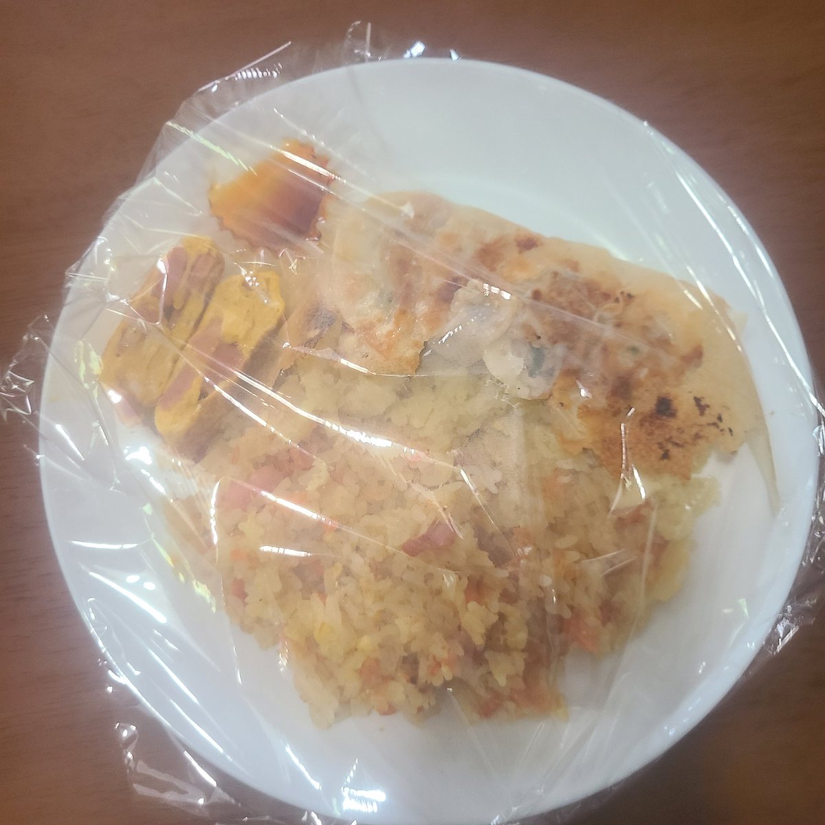 んで、今日の昼飯。

んまかった(^_-)