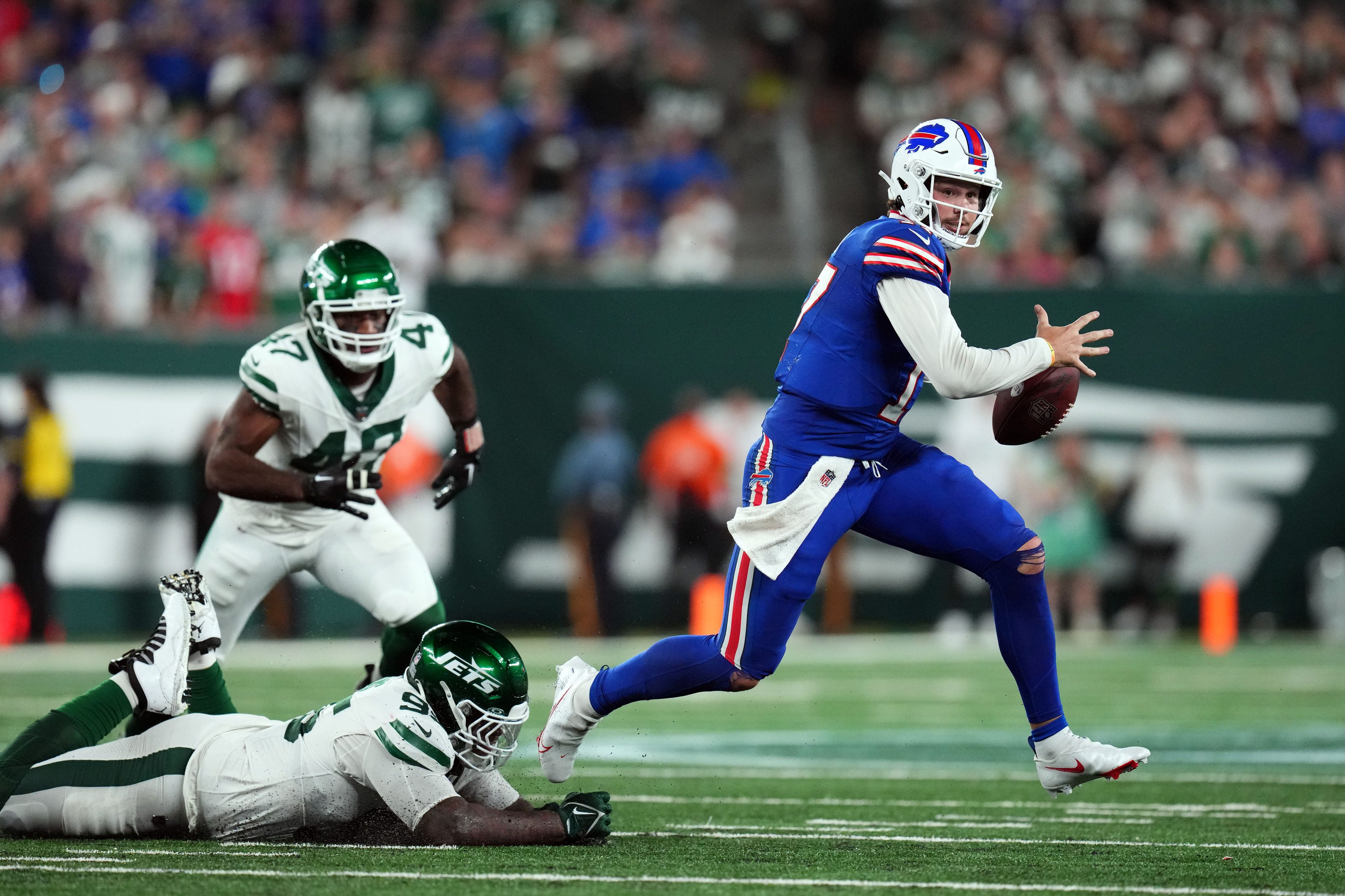 Ari Meirov on X: The #Jets will be bringing back their 'Legacy White' throwback uniforms for two games this season -- in Week 1 vs. the Bills and Week 4 vs. the