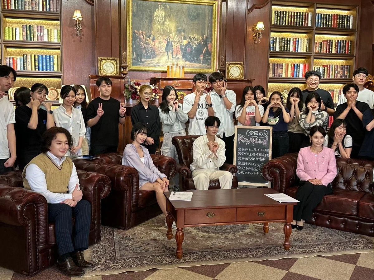 StudyJonghyeon's tweet photo. Kim Jonghyeon was seen on an Instagram post, filming a program on a Japanese broadcast where they talk about mysterious stories (there’s no further info yet about this program).

#KIMJONGHYEON #김종현 #JONGHYEON https://t.co/rENycTOYnl