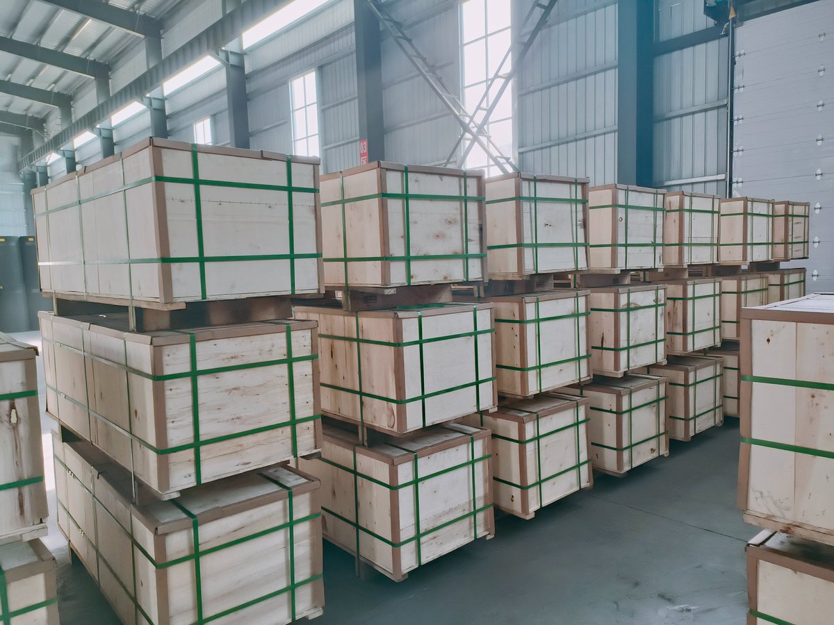 wenjiel60854689's tweet image. In the production of #carbonmaterials, according to the different needs of the performance of #carbongraphite material, the following types of impregnation agents are generally used:
Coal asphalt or petroleum asphalt.
Resin.
Low melting point metal. 
Lubricant. 
#Graphitization