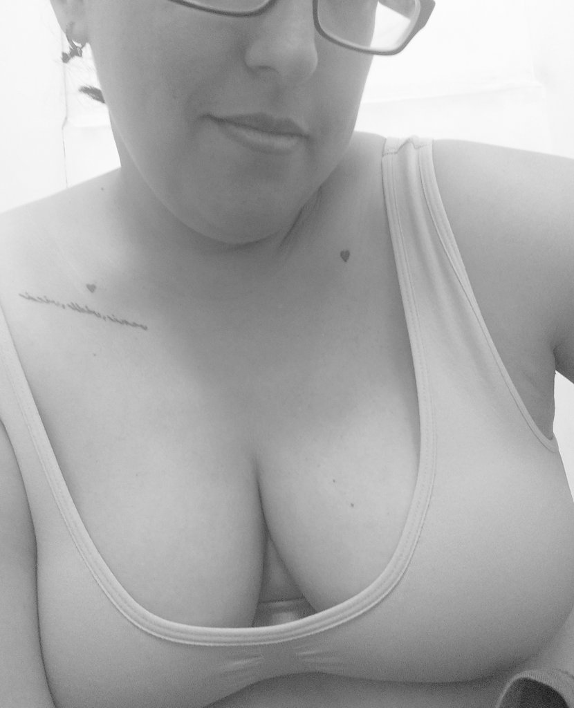 VirginFans's tweet photo. Bellos y bellas hello hoy es lunes inicio de semana #MondayMotivation #MondayMood #Mondayvibes #mondayvirgin #onlyfansbabe #onlyfansFree #onlyfansvirgin #tinny #tattoo #love #goodvibes #tetasdeensueรฑo #mondayboobs #lunesdetetas #myphotobang โ๏ธโ๏ธ๐๐๐๐ฉท https://t.co/MQJKorVefd