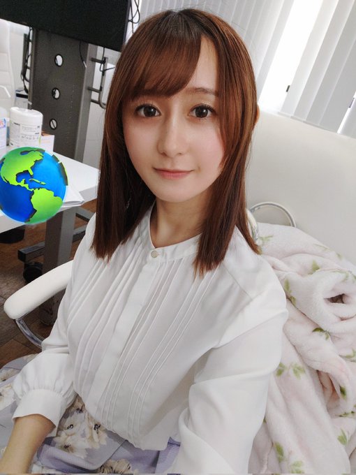 女性向け作品なので顔なしだけど、AVが好きな女性の方達にめっちゃいい！って言ってもらえたらうれピーナッツですね🤭🤭❣️ https://t.co/XyO8kXobqo