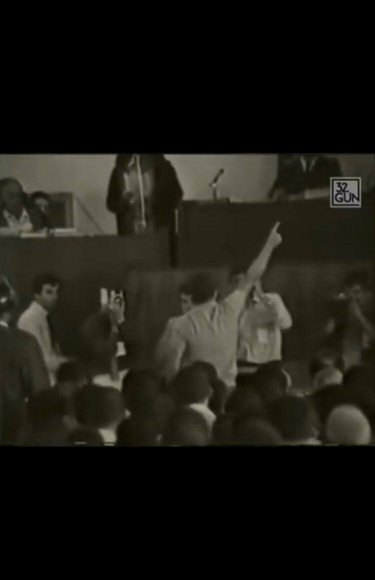 Mahkeme heyetine s*kerim iddanamenizi diyerek sisteme  ve sistemin uşaklarına boyun eğmeyenlere, seher vakti asılanlara, zındanlarda benzi solanlara, gençliği ve hayalleri çalınanlara, bütün kahpeliklere karşı dik duranlara selâm olsun...

Başbuğ'a... Muhsin Başkana...