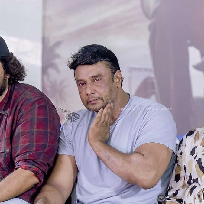 BangaloreTimes1's tweet photo. .@dasadarshan snapped during the press meet of #kateera 

#Dbosss #darshanthoogudeepa #darshanfans #Sandalwood #kannadaactors https://t.co/VfrvzLNszV