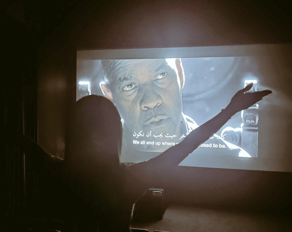 AVinthehousee's tweet image. Like Hero Like Fan 😍🧊💫

Anchor &amp;amp; Actress @DhivyaDharshini Recreated OUR #ThalapathyVijay Fan Boy Moment Pose In #Equalizer3 Movie Theatre Hall 👌❤️ 

@vp_offl @actorvijay @archanakalpathi