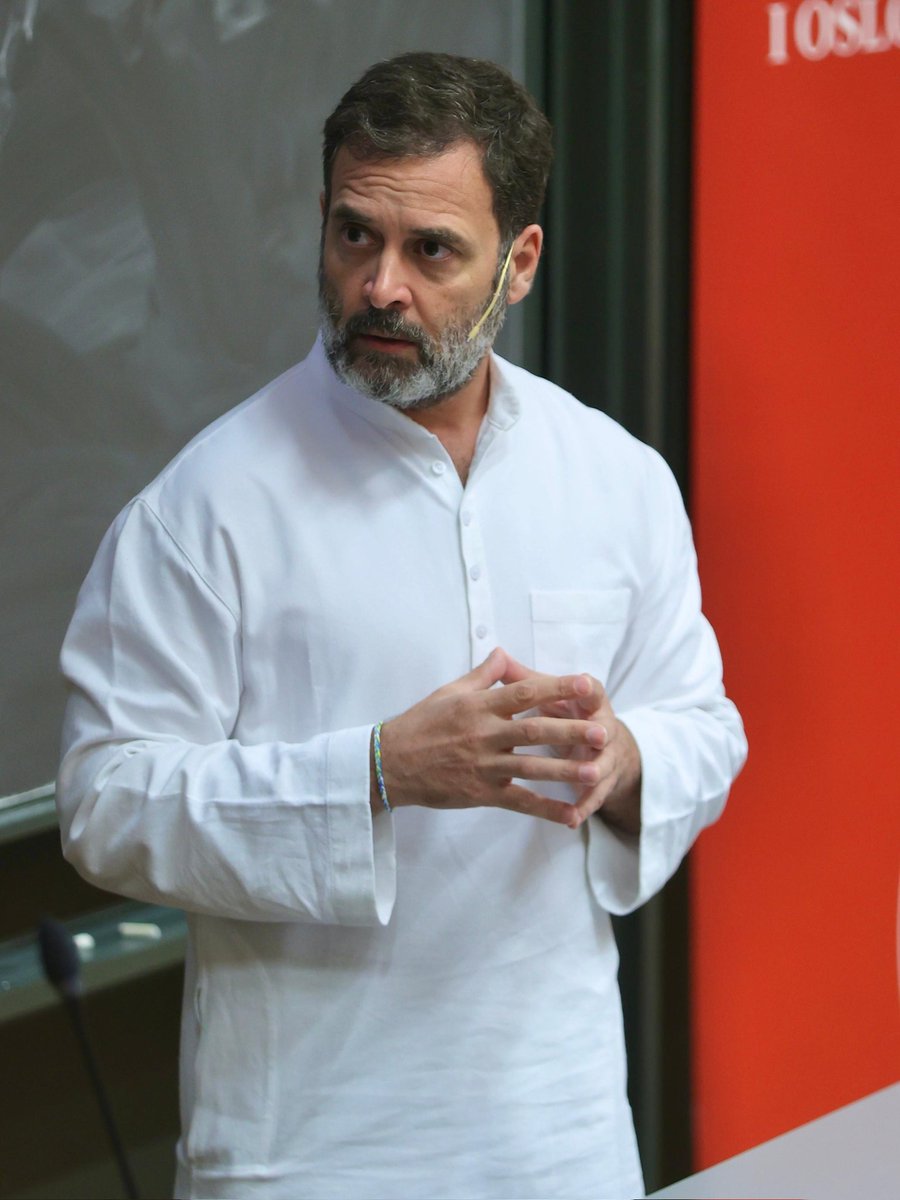 INCIndia's tweet photo. Shri @RahulGandhi captivated an audience of students, academics, members of civil society and the vibrant diaspora at the University of Oslo as he spoke on the topic 'The World's Largest Country: The World's Largest Democracy'. https://t.co/XOmeZUDTZd