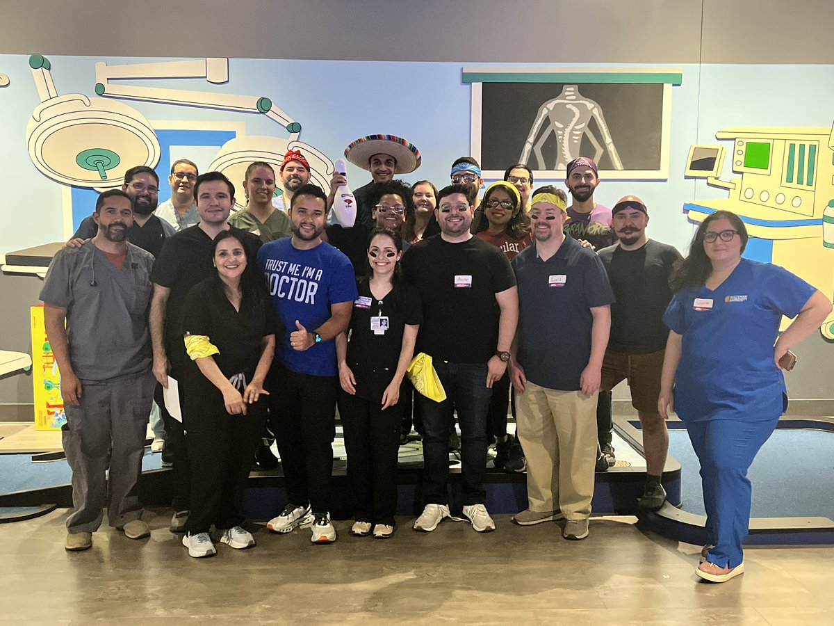 LaredoFMR's tweet photo. Resident wellness is a very important part of residency, and at our program we have wellness activities to help residents to relax and have fun! 
Todays wellness activity was at #mainevent !!! 🎉 

#Medicine #FamilyMedicine #FMResidency #FMRevolution #ResidencyLife #MedTwitter https://t.co/pPx0wWcXTe