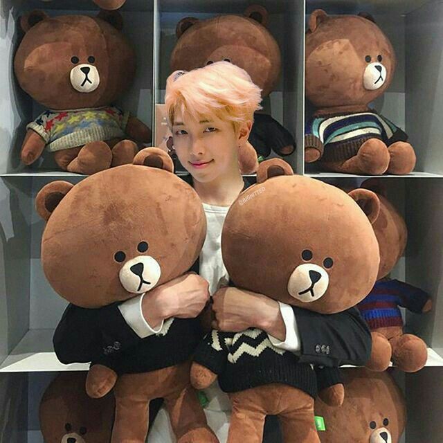 Junojun13609314's tweet photo. Happy Namjoon Day💖💜

#WeHealWithRM
#OurPrideAndJoyRM
#LifelsBetterWithRM
#RMLivingHisWay
#OurWildFlowerRM
#OurFlowerFieldRM
#RMDay2023
#OurTrendsetterRM
#HappyRMDay
TO ETERNITY WITH RM https://t.co/VgwhxxKVY7
