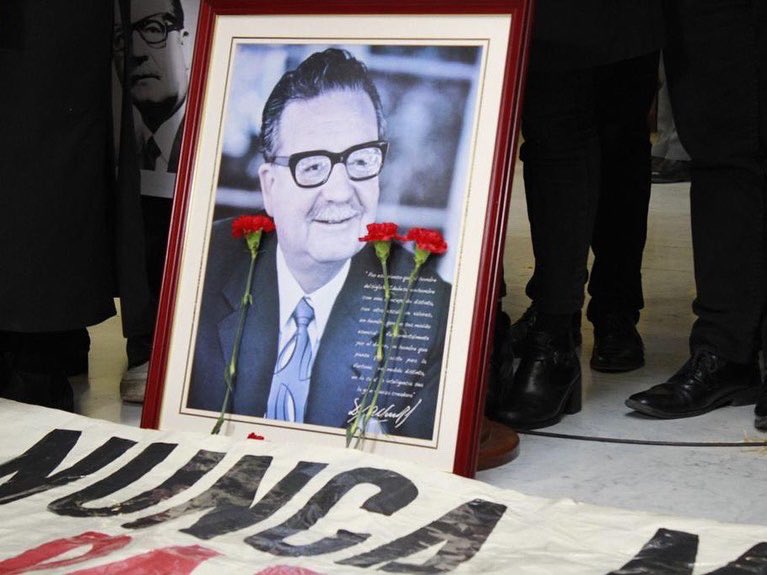 AnaMariaGazmuri's tweet image. A pesar de las provocaciones y retrocesos de la UDI, que no tuvo un mínimo de decencia para respetar esta conmemoración, gran parte de los diputados que estuvimos presentes sí hicimos el homenaje que le corresponde al Doctor, ex Senador y eterno Presidente, Salvador Allende…