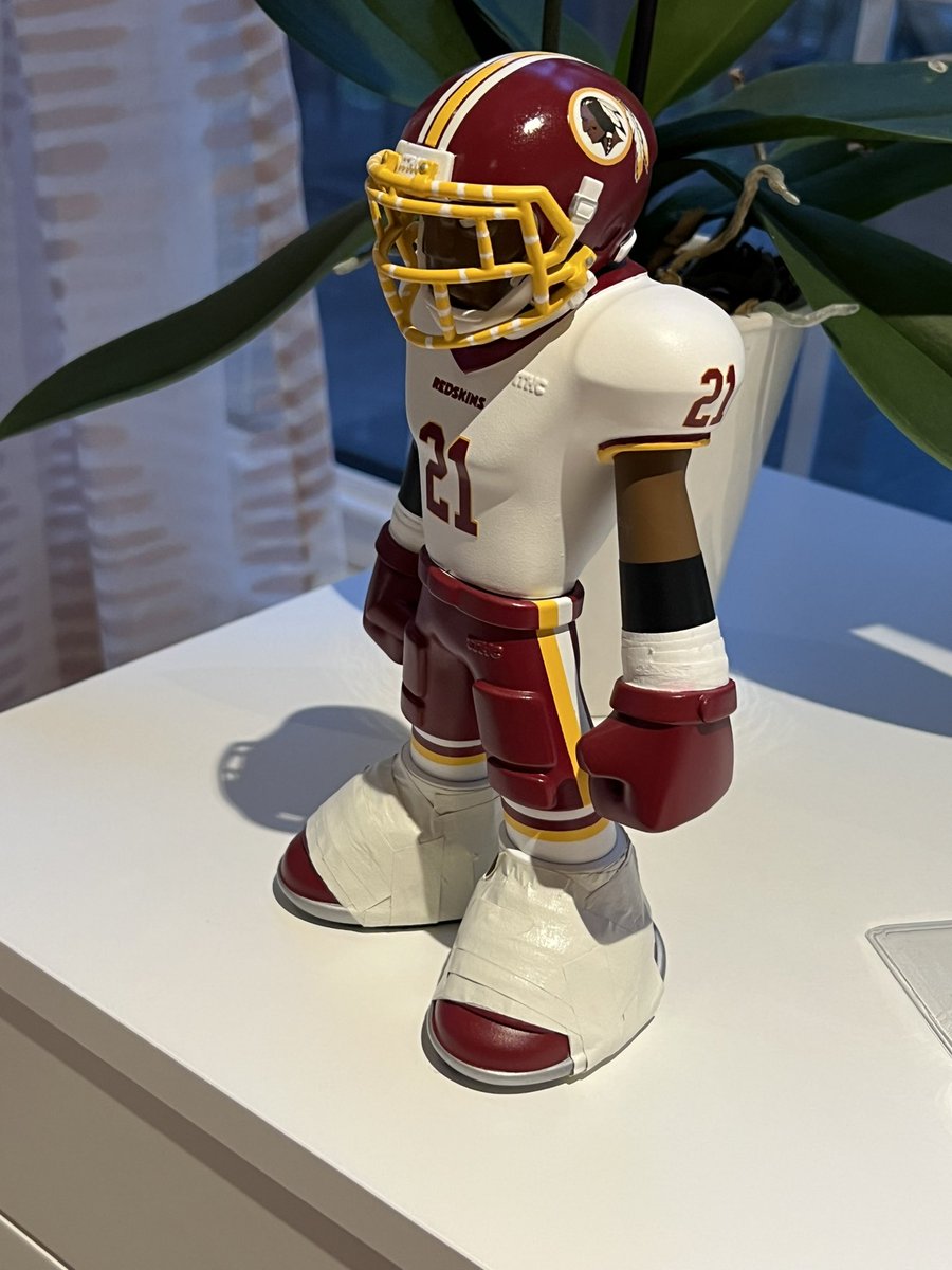 Hokieskins's tweet photo. Check out my guy @TTHCollectibles. Just received this in the mail today. By far my favorite figure he’s created 😉. Check him out and order your custom figure https://t.co/1V2pC62OJD