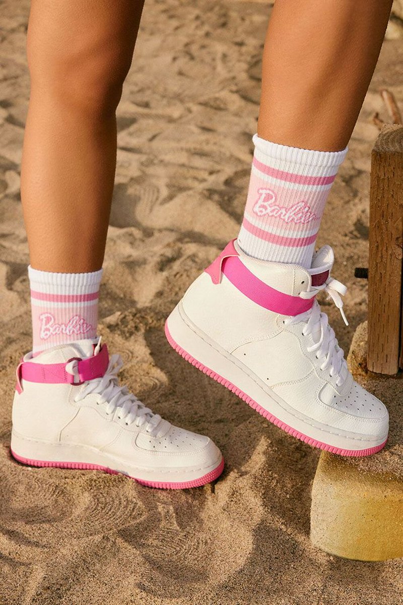 BuildSkilled's tweet image. Barbie Varsity-Striped Crew Socks
see more @ sovrn.co/19q4xkv
#ads #barbie #barbiesocks #socks #comfort #lounge