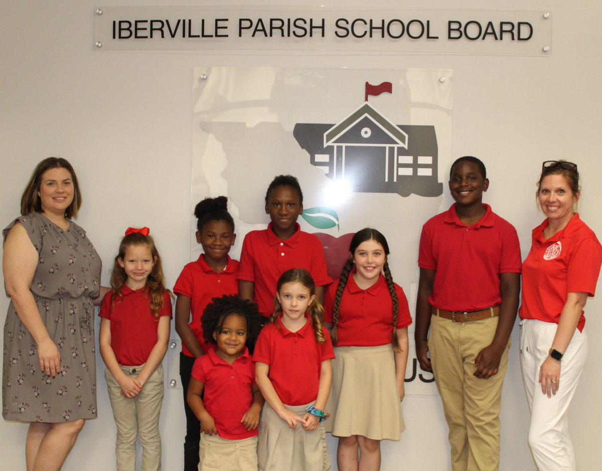 IbervilleSchool's tweet photo. Thank you to our students from Crescent Elementary for leading our regular board meeting with the pledge. #MovingForward https://t.co/xri9r9uTpc