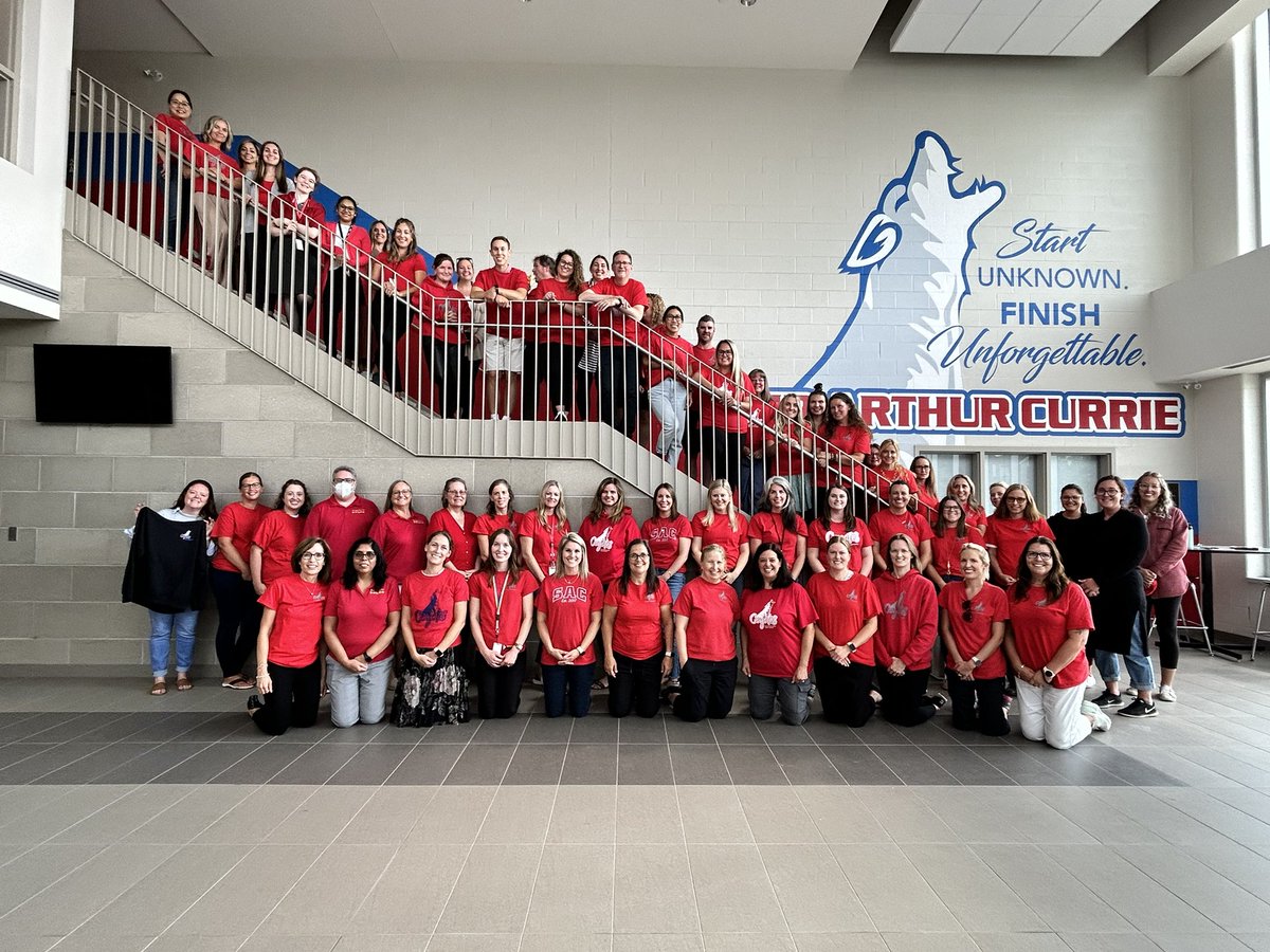 So happy to be keeping up the tradition of the beginning of the school year staff photo <a href="/SACTVDSB/">Sir Arthur Currie PS</a> Feeling blessed to have joined such an amazing school community! 😊❤️