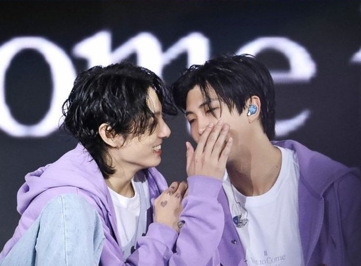 Happy birthday to jungkookie's rapmon hyung! We love you 💜

#HappyBirthdayNamjoon
#HappyRMDay
#OurWildFlowerRM
#OurFlowerFieldRM
#WeHealWithRM
#LifelsBetterWithRM