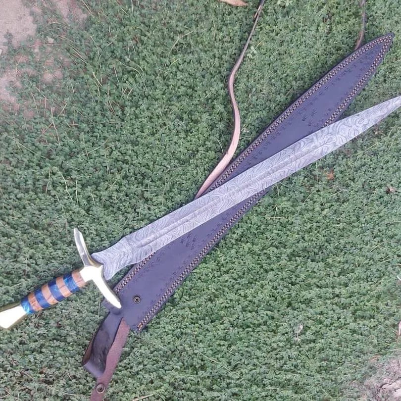 Custom made D2 steel blade and Damascus steel blade sword with beautiful leather sheath cover DM for more details
#camping #hunting #tool #steelblade #d2 #handmade#brothergift🎁 #annversary #dadgift #cheepgift #freeshipping #bestgiftever #battleready