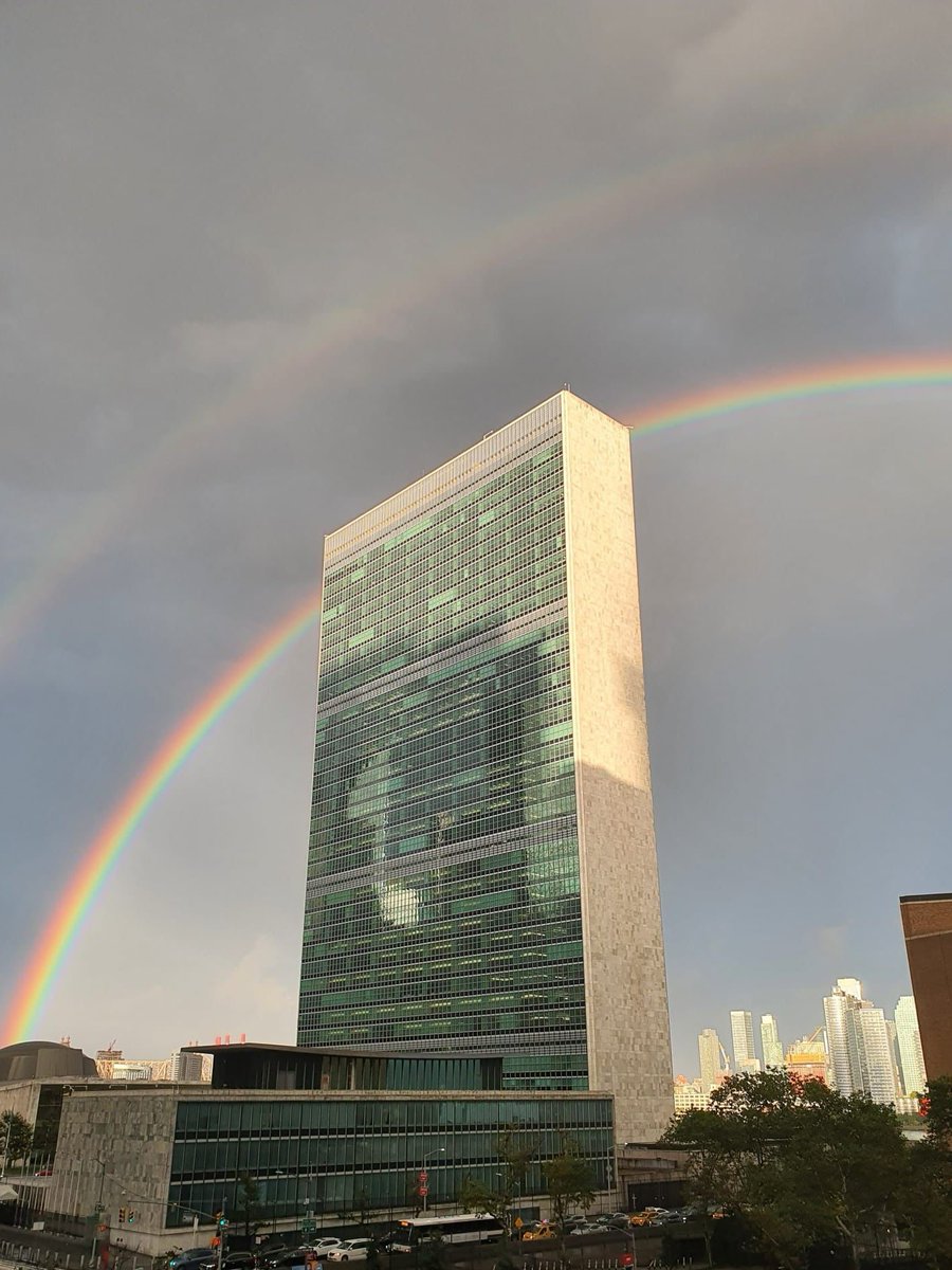 This amazing rainbow appeared over the UN building this evening. 

We take it as a sign of luck and good prospects for next week 🌈🇺🇳 #UNGA78