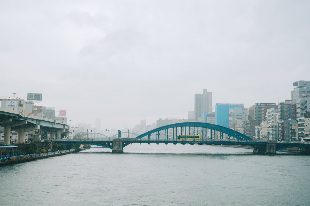 try_nestate's tweet photo. 隅田川をまたぐ大きな鉄橋。 橋を渡った先に、今日はどんな出合いが待っているのでしょう。
📍PARK AXIS 本所吾妻橋サウスレジデンス
(東京都墨田区)
https://t.co/ySiCQFsSWf
#nestate #ネステート #住をもっと自由に #すまいとくらしの未来 #ワーケーション #リモートワーク #テレワーク #多拠点居住 #多拠点生活 #多拠点 #二地域居住 #東京 #本所吾妻橋 #下町暮らし #隅田川 #東京観光 #tokyo