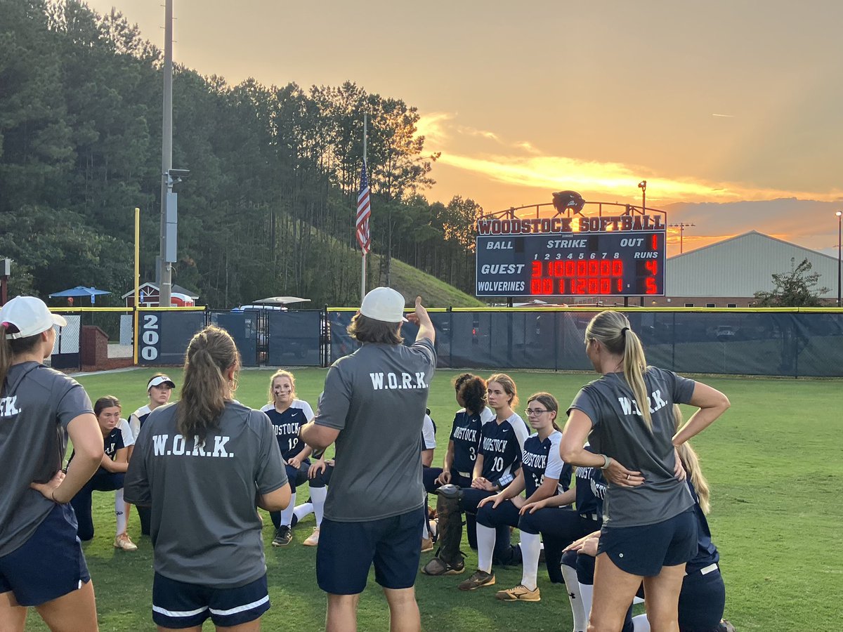 Another come from behind win against a region opponent for our varsity softball team tonight. Way to go, <a href="/WHSFastpitch_33/">Woodstock Softball</a> 

#1Woodstock