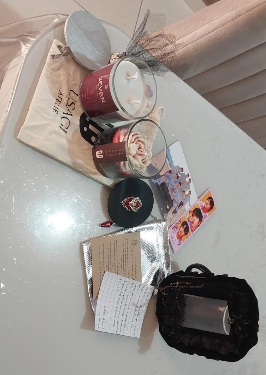 debakiim's tweet photo. Feedback mega positivo pra essa encomenda maravilhosa, amei cada detalhe e cuidado que foi feita cada vela ,mais que feliz ☺️ 
Obrigada @UsagiAtelie e o toploader ,encantada💜 https://t.co/5Ef9SUIKNV