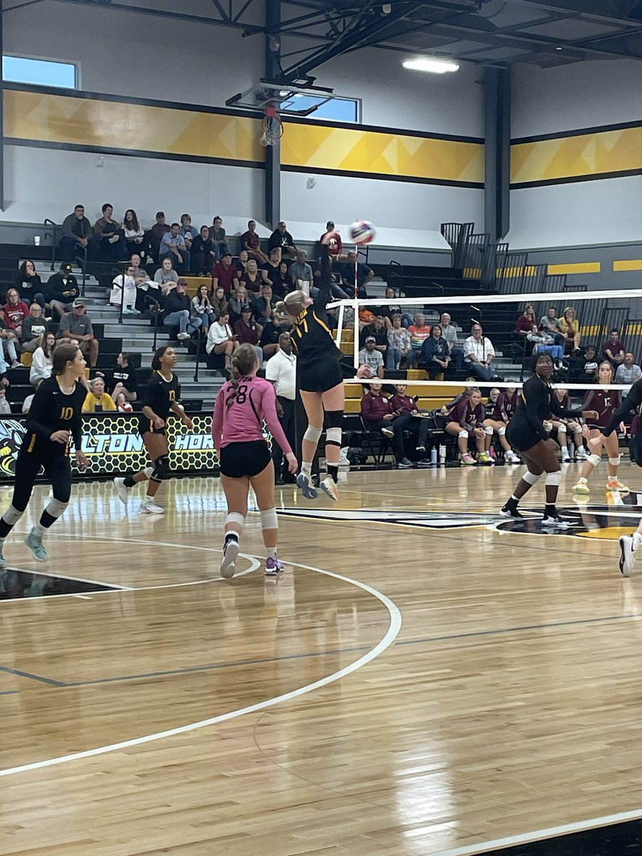 FHS Hornets tweet media