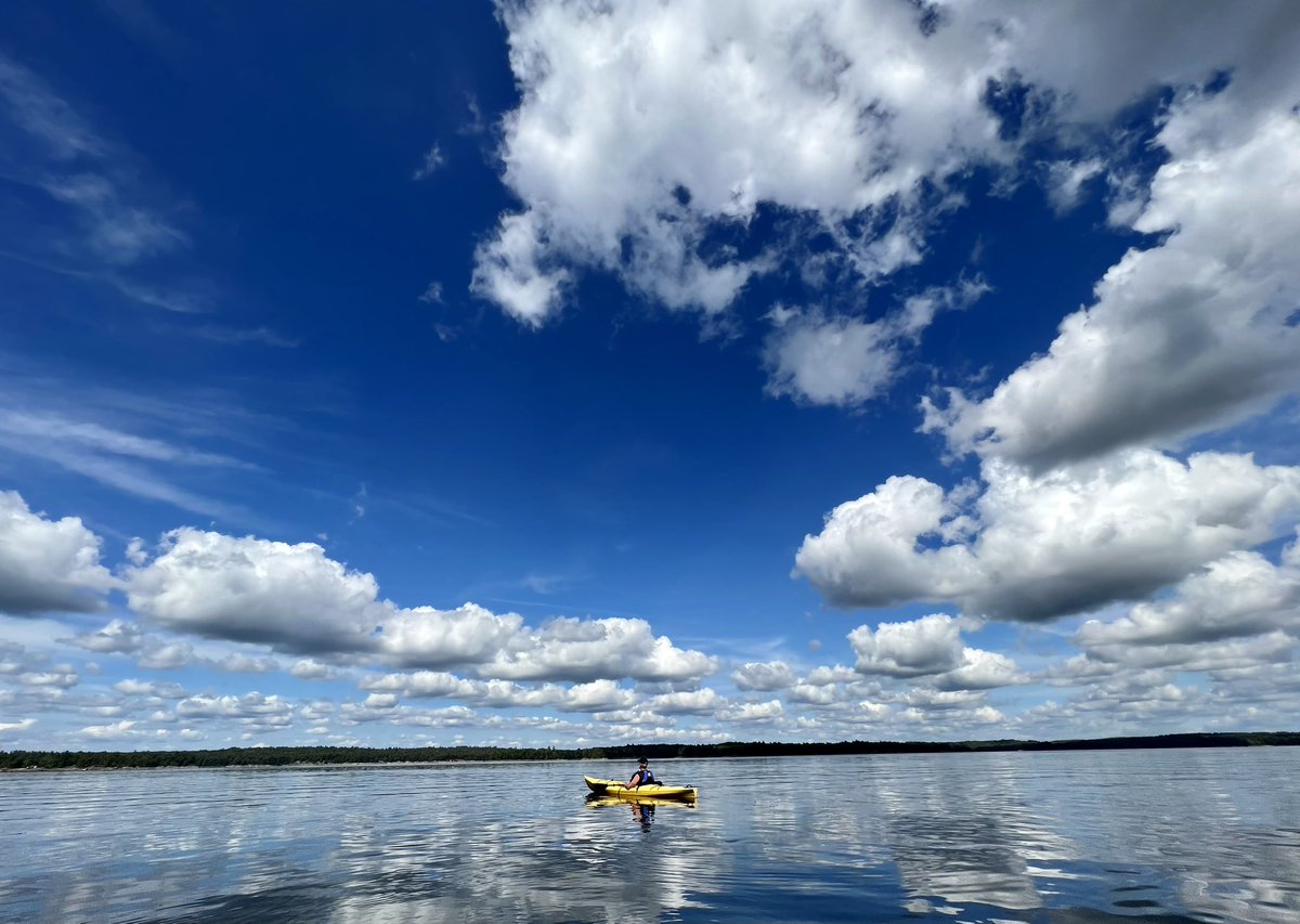 heathercards's tweet photo. I wish today’s weather could be like this every day! ❤️
#KayakCameraGirl #CrotchLake #NorthFrontenac #HeatherCardlePhotographer https://t.co/DruXvyIZzS