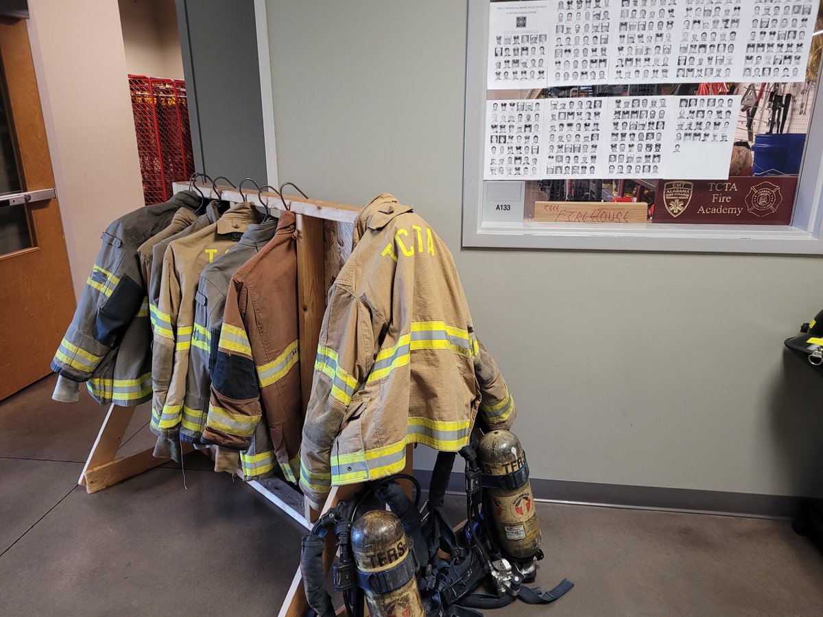 Chief Latner (@randylatner) on Twitter photo We had a great turnout for our 9/11 Tribute Stair Climb today. We had over 260 students participate in honoring a fallen firefighter as they walked for 20-minute intervals. #amazingtocore <a href="/TCSBoardofEd/">T🍏S Board of Ed</a> <a href="/MikeDaria/">Mike Daria</a> <a href="/BranchJetta/">Jetta Branch</a> <a href="/BryantStampede/">Paul W. Bryant High School</a> <a href="/GoCHSFalcons/">Central High School</a> <a href="/NHS_theRidge/">Northridge HS</a> <a href="/AngeeB/">Bernard Anaïs</a> We had a great turnout for our 9/11 Tribute Stair Climb today. We had over 260 students participate in honoring a fallen firefighter as they walked for 20-minute intervals. #amazingtocore <a href="/TCSBoardofEd/">T🍏S Board of Ed</a> <a href="/MikeDaria/">Mike Daria</a> <a href="/BranchJetta/">Jetta Branch</a> <a href="/BryantStampede/">Paul W. Bryant High School</a> <a href="/GoCHSFalcons/">Central High School</a> <a href="/NHS_theRidge/">Northridge HS</a> <a href="/AngeeB/">Bernard Anaïs</a>
