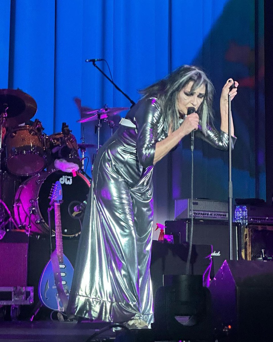 BansheesDaily's tweet photo. Siouxsie on her show on Troxy, London 07/09/23
so fresh! https://t.co/ulnNTJ2uV1