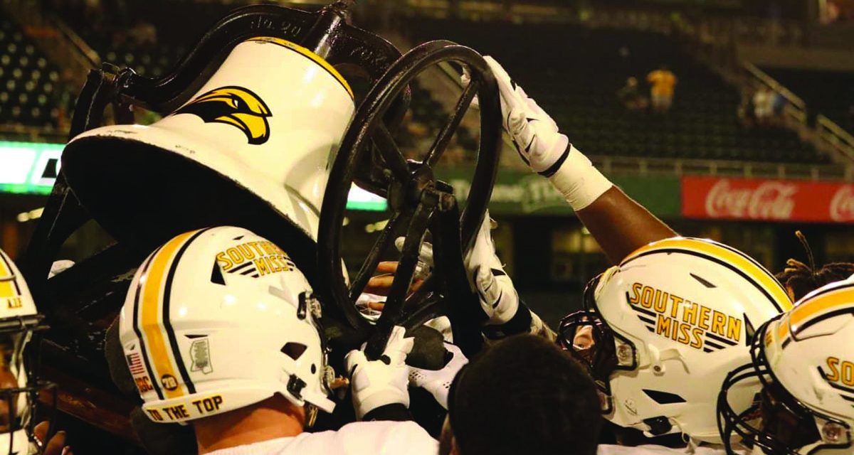 JakeSnakeEmoji's tweet photo. Only one thing on my mind this week. 🔔🔔🔔

Go to hell, Tulane. #SMTTT #BattleForTheBell https://t.co/1eFdZGVS58