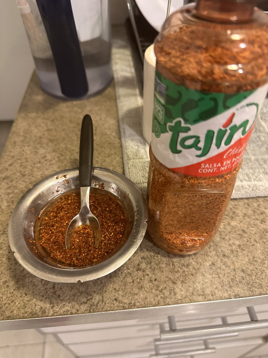 claudioavin's tweet image. Invente el mejor chimichurri del mundo mundial, aceite de oliva, aceto y @TajinMexico, @dlipo77 probalo y me contas…,