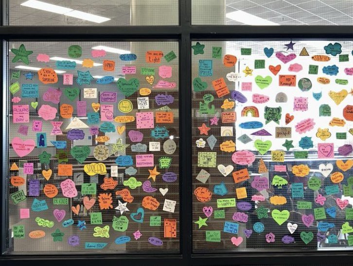 Hebron_HS's tweet image. Thank you @HebronHS_StuCo for helping us kick off Kindness Week!!
#LISDBeKind