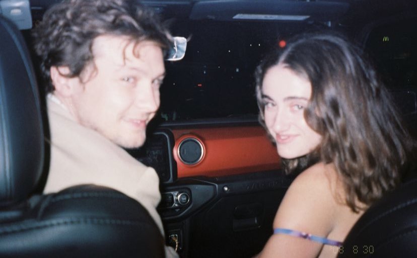 sennottfiles's tweet photo. rachel sennott and her boyfriend logan miller https://t.co/a0ygCNnnCY