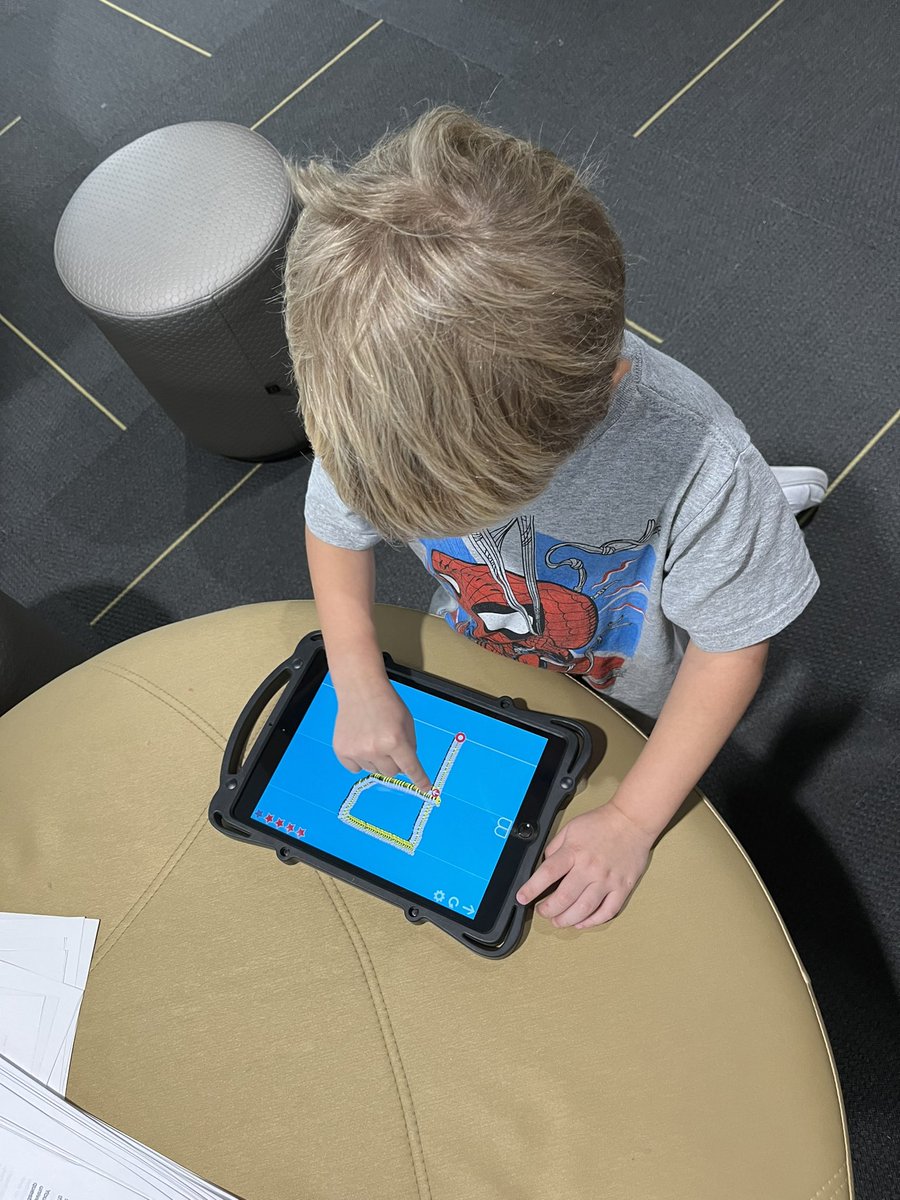 MsMiller_CAN's tweet photo. Our sweet Kinder cubs were SO excited to be introduced to our new school tool...iPads! We started with Writing Wizard practicing our uppercase and lowercase letters! #canKinder #canSTEM https://t.co/m6gZRXNGSS