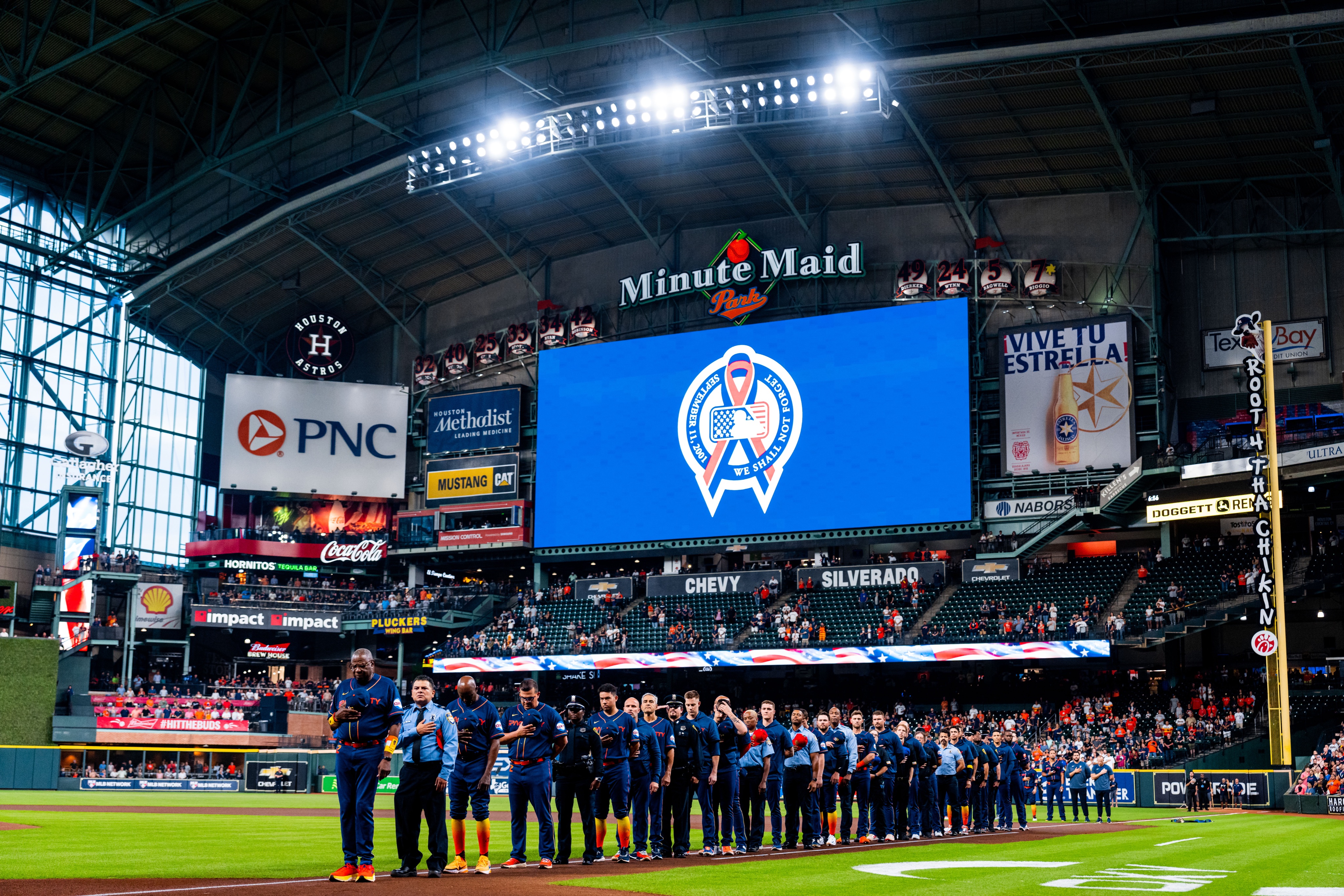 Houston Astros on X: Prior to tonight's game, we held a moment of silence  to honor & remember those we lost on Sept. 11, 2001 🇺🇸   / X