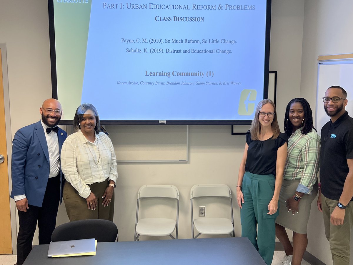 Awesome presentation with and amazing learning community!

We Did That! 👏🏾🎉🎉

#doctoralcandidates 💚