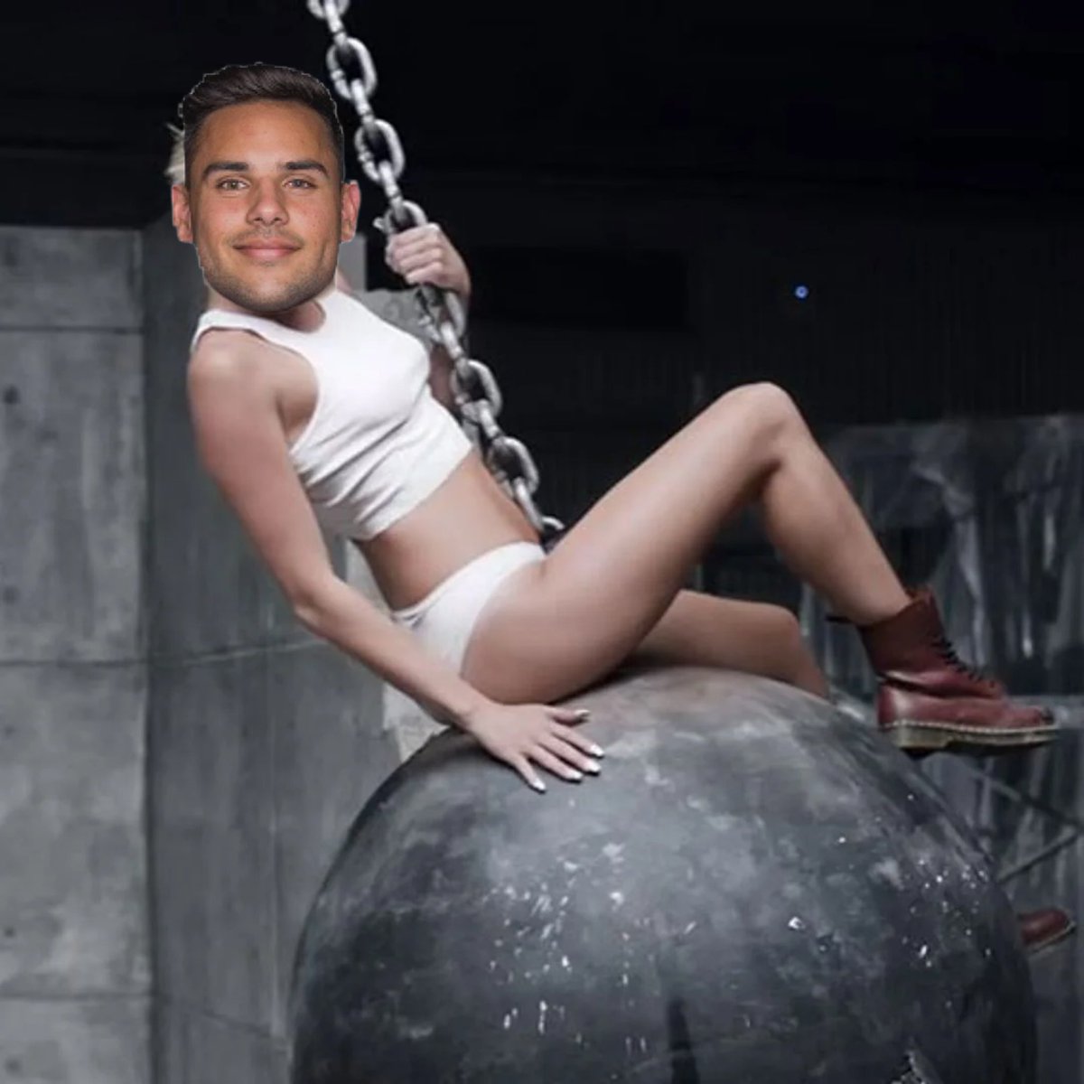 TheeBrotherBill's tweet photo. What it’s like being hit by Matt Milano https://t.co/003zbuJmcI