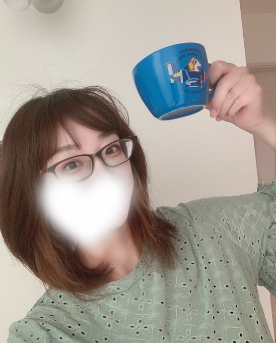 これは白湯を飲んで少し意識高い気がしてる寝起きパジャマドリアーヌさん

3時間前のドリアーヌさん 