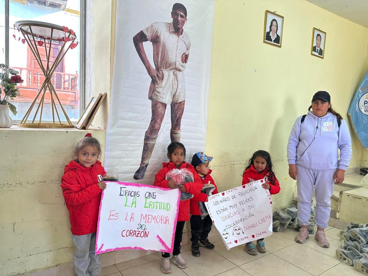 Sunqucrema's tweet photo. Gracias UGEL Pallasca por jugar junto a nosotros el partido por la salud de 166 niños y niñas de los PRONOEI #Pallasca #Ancash #Qhatay2023 #Abrazodegol ⚽️vs ❄️ https://t.co/GKIEJJ4iqc