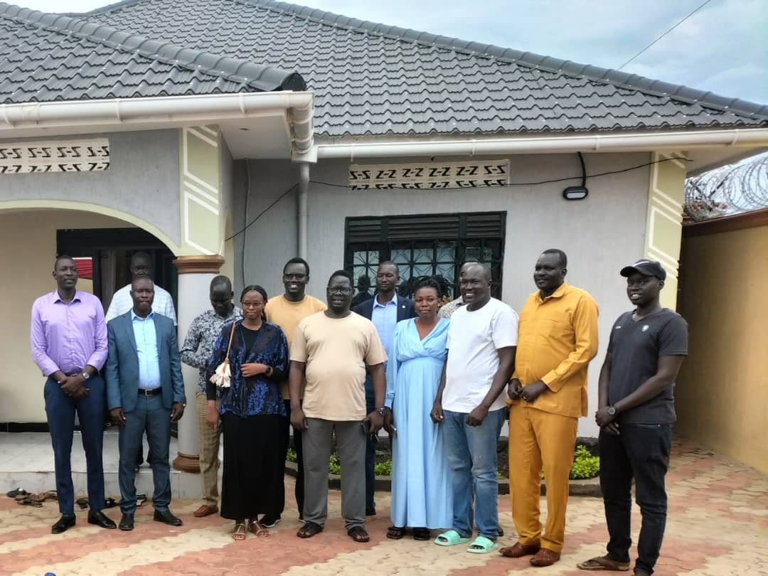 MckweiAchol's tweet photo. A small South Sudan with Cde. Hon. Daniel Abocha Ali, SPLM Youth League Interim Chairperson of National Office in the House of Cde. Ador Deng Ador last weekend in Juba. https://t.co/8yHdtzjikW