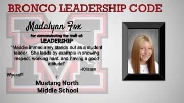 Maddie Fox with the Bronco Leadership Award for Mustang North Middle School 🌟