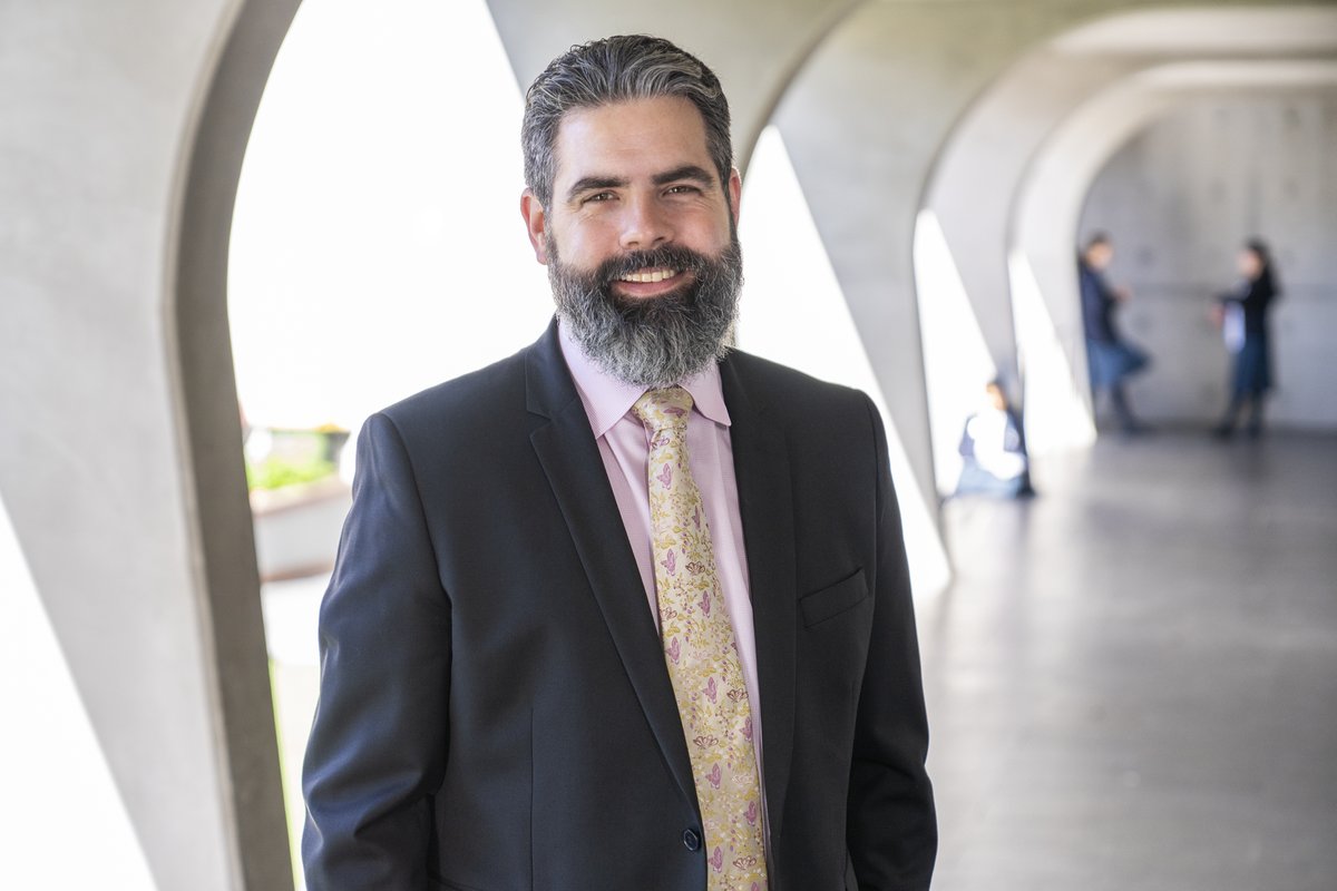 We are so proud to inform you that Mr Matthew Esterman, our Director of Innovation and Partnerships, was last night awarded a Teaching Fellowship at the Commonwealth Bank Teaching Awards held in Parliament House Canberra. 

#OLMCPride #2023TeachingAwards #schoolsplus
