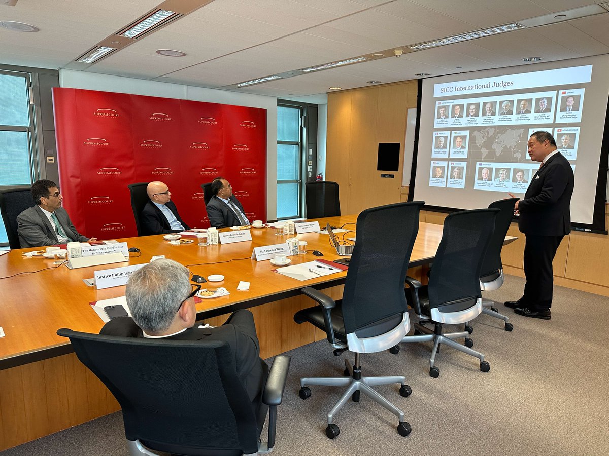 SICCourt's tweet photo. The SICC had the privilege of presenting its innovative features to Chief Justice Dhananjaya Yashwant Chandrachud of India and esteemed judges from Kerala High Court, Delhi High Court, and High Court of Madras on 7 Sep 23. https://t.co/UBL1eAgMkb