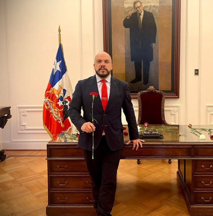 jldebeaumont's tweet photo. Wns chulos y este pastel. https://t.co/2oCjq1rHt2