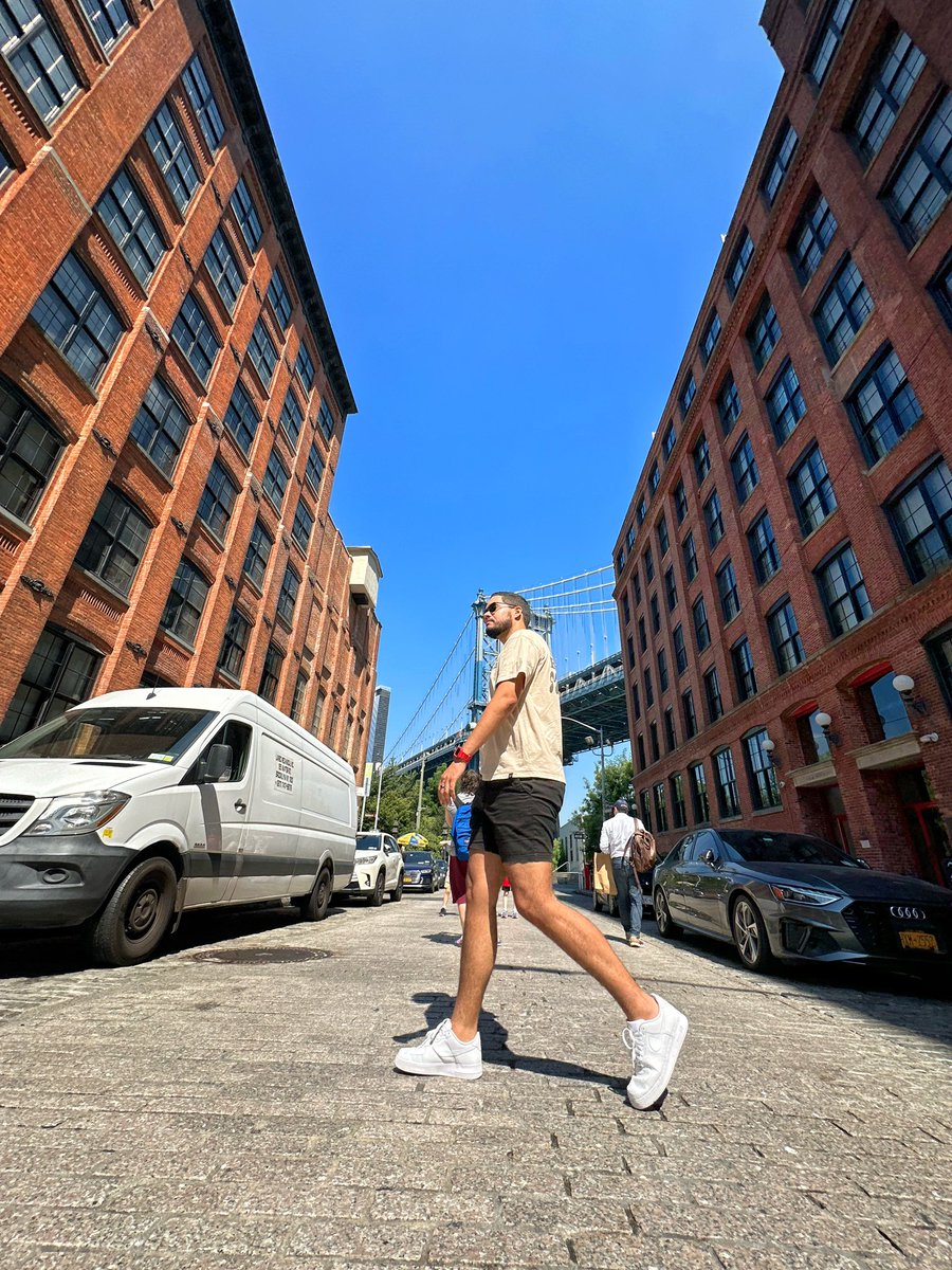 iGlez's tweet photo. New York lo fue TODO😭🙌✨ https://t.co/D5J7X7qybi