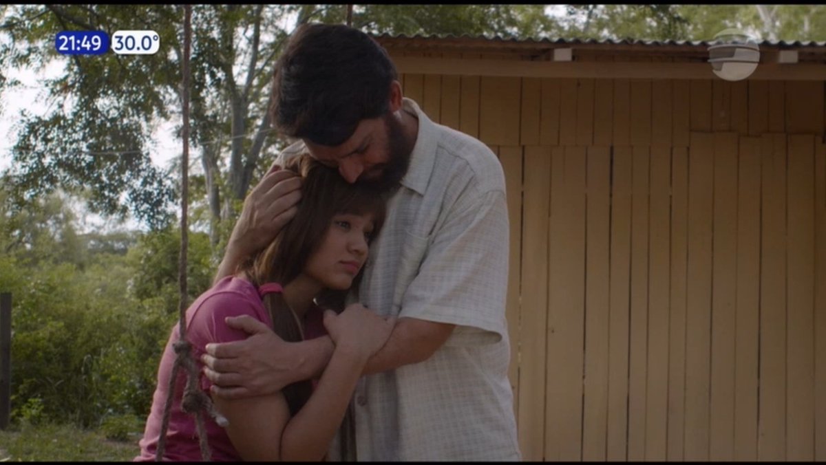 nolosericar's tweet photo. "Perdoname, mi hija, es demasiado grande la carga que puse sobre vos sin darme cuenta. No te preocupes más por nosotros, no hace falta que nos cuides siempre. Quiero que dejes todo eso, que sueltes. Y hacé lo que a vos te haga feliz. Lo que sientas en tu corazón" ♥️

#Marilina https://t.co/q05lfOIMqj
