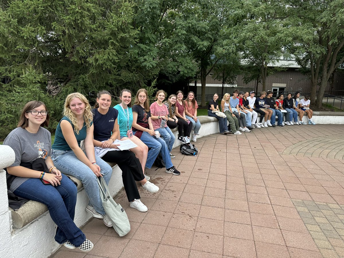 beck_frau's tweet image. It was a beautiful day to visit downtown Lafayette, and it is a joy to watch these kids interact and enjoy each other’s company. #gappexchanges #kfgvisitshhs